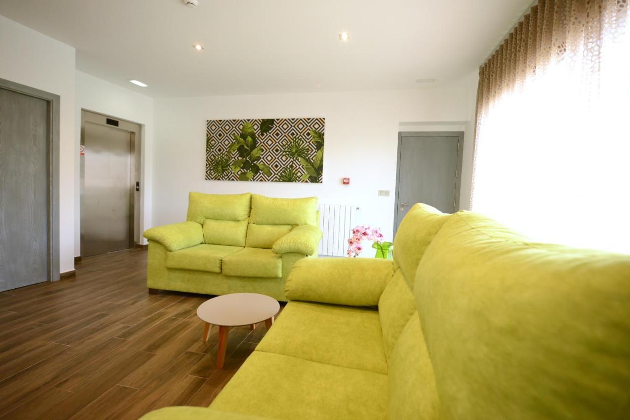 Hotel Duque De Calabria Manzanera Zewnętrze zdjęcie